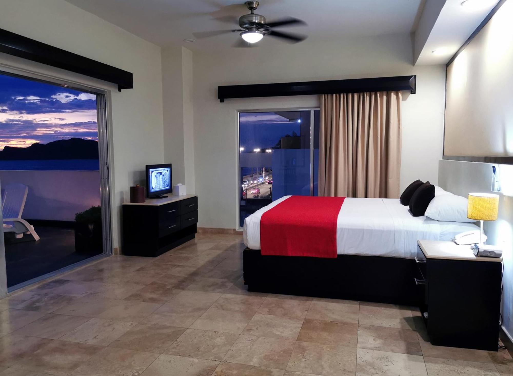 Coral Island Beach View Hotel Mazatlan Exterior photo